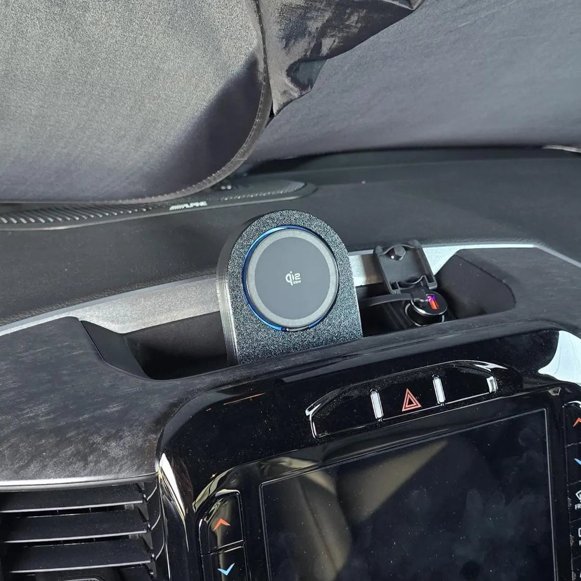 2019-2026 Ram Truck Magsafe Charger - Dash Mounted
